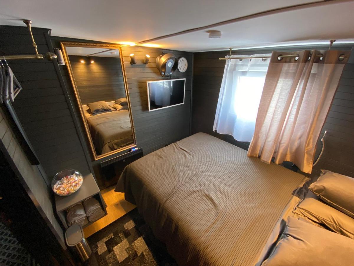 Modernus Kambarys Barzoje Ant Nemuno Hotel Kaunas Ngoại thất bức ảnh