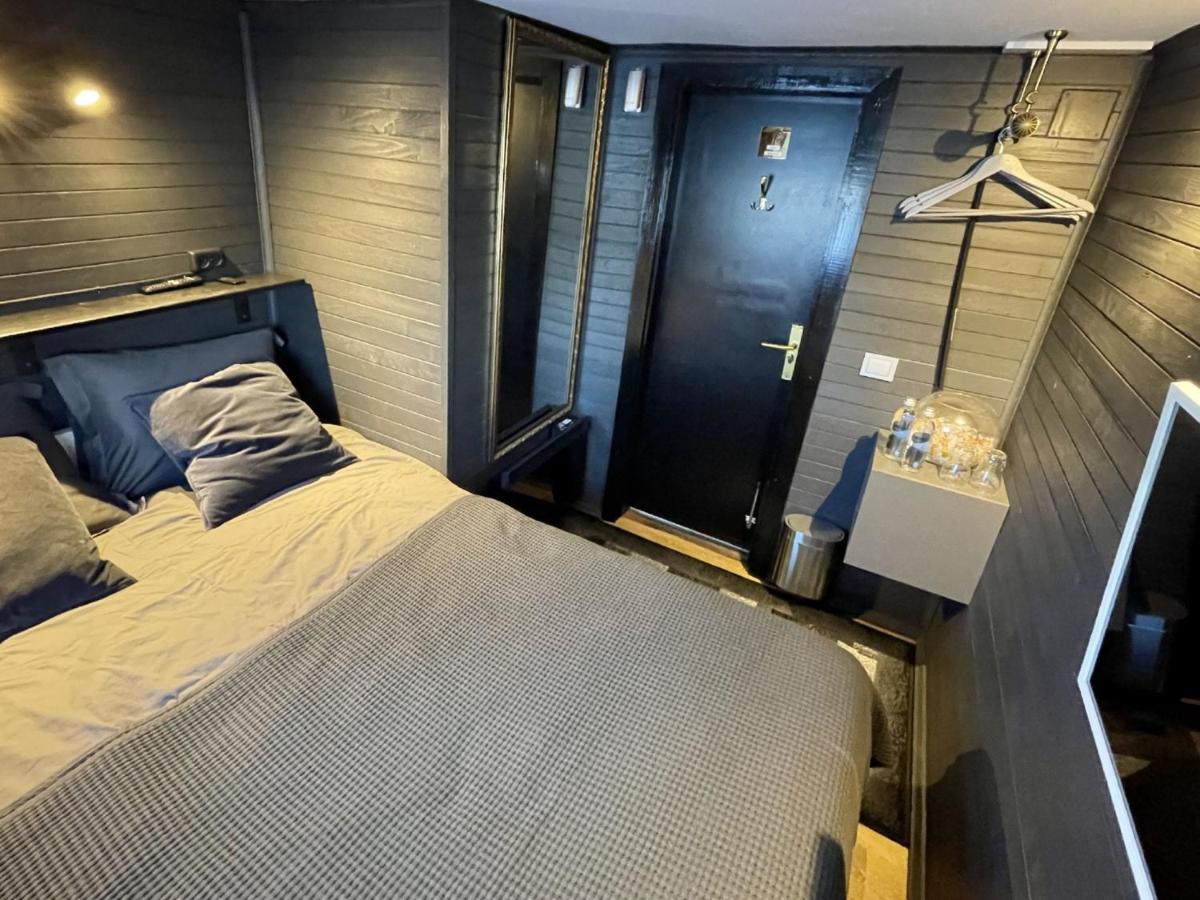 Modernus Kambarys Barzoje Ant Nemuno Hotel Kaunas Ngoại thất bức ảnh